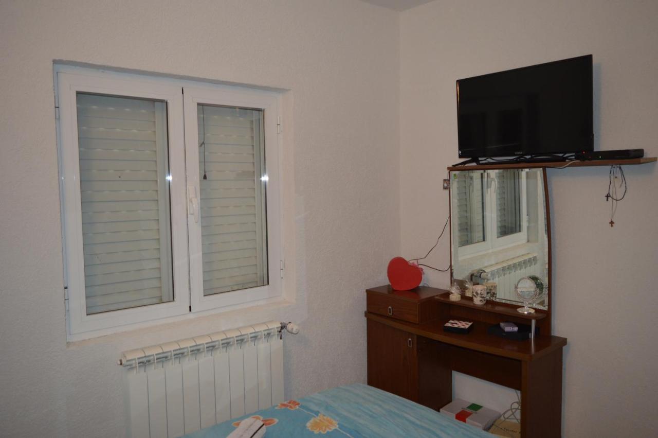 Vujas Village Pleasure Котор Экстерьер фото