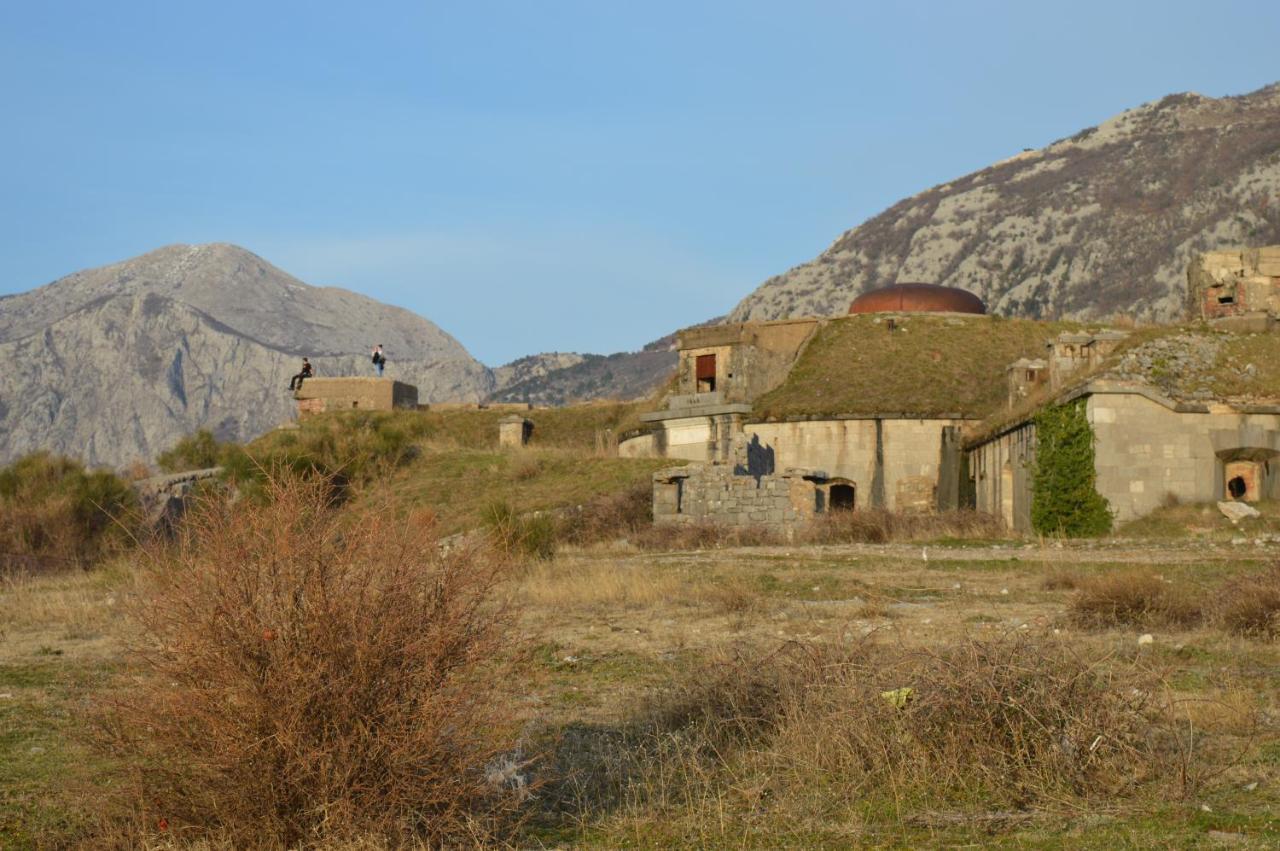 Vujas Village Pleasure Котор Экстерьер фото